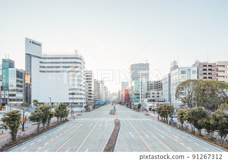 Main street in a big city (Sakura-dori, Nagoya) 91267312