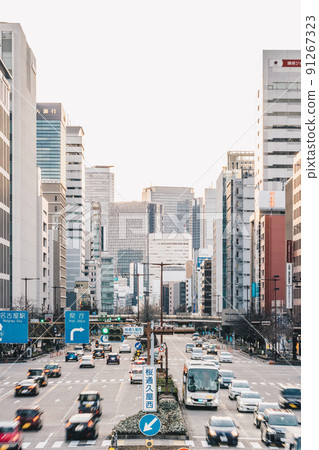 Main street in a big city (Sakura-dori, Nagoya) 91267323