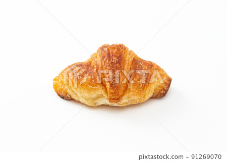 Mini croissant white background Mini croissant white background 91269070