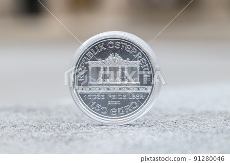 Vienna Philharmoniker 1.5 Euro value 1oz silver coin. Vienna Philharmoniker 1.5 Euro value 1oz silver coin. 91280046