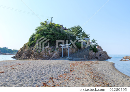 Ebisu Shrine in early summer Ebisu Shrine in early summer 91280595