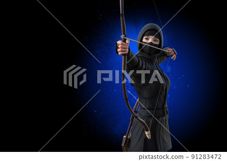 Kunoichi, who wants to cover his face with a hood and a cloth, shoots a distant enemy with a bow and arrow. Kunoichi, who wants to cover his face with a hood and a cloth, shoots a distant enemy with a bow and arrow. 91283472