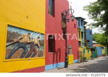 Caminito painted houses, La Boca, Buenos Aires 91283774
