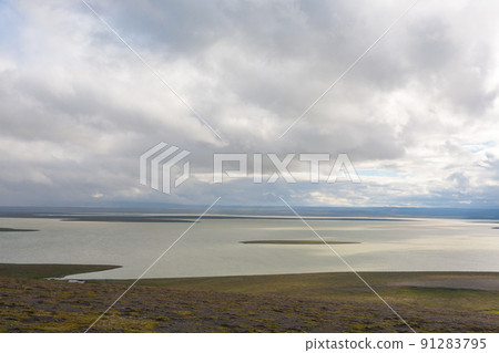 Blondulon lake view, Highlands of Iceland landscape Blondulon lake view, Highlands of Iceland landscape 91283795