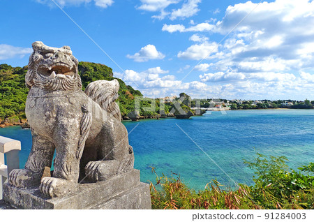 Okinawa Sea and Shisa Ikei Island 91284003