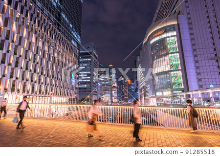 《Osaka Prefecture》 Osaka station square, city night view 《Osaka Prefecture》 Osaka station square, city night view 91285518