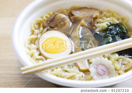 Delicious cup ramen 91287210