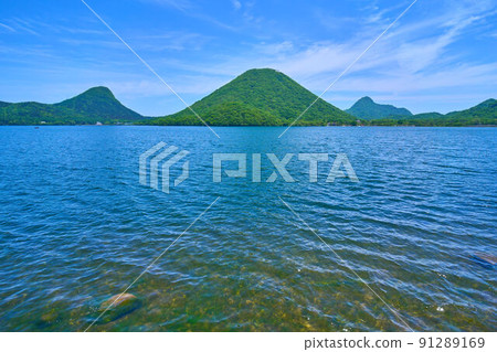View the direction of Mt. Haruna, Mt. Eboshi, and Mt. Soma from the south shore of Lake Haruna in Gunma Prefecture. View the direction of Mt. Haruna, Mt. Eboshi, and Mt. Soma from the south shore of Lake Haruna in Gunma Prefecture. 91289169