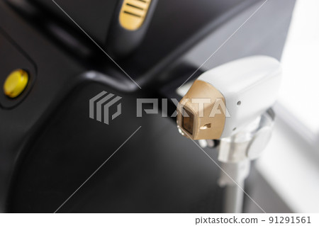 Close-up laser hair removal device Close-up laser hair removal device 91291561