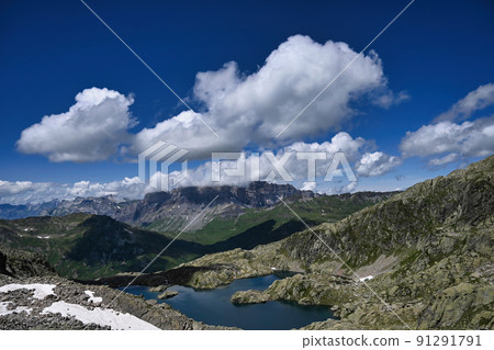 mountain lake 91291791