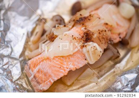 Grilled salmon in foil (after cooking) 91292834