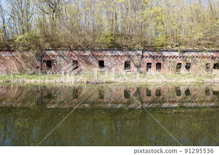 old abandoned fortress 91295536