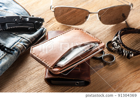 vegetable tanned leather wallet 91304369