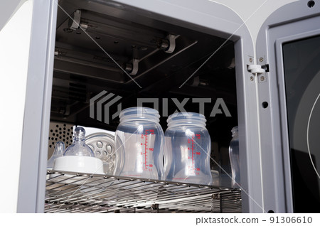 sanitizing the baby things in UV Sterilizer 91306610