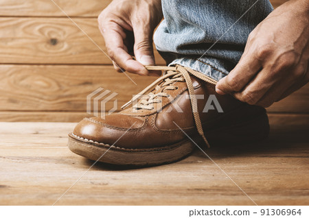 old leather shoes old leather shoes 91306964