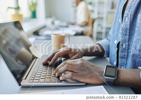 Black Man Typing Closeup 91321287