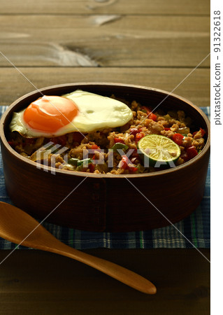 Gapao rice lunch 91322618