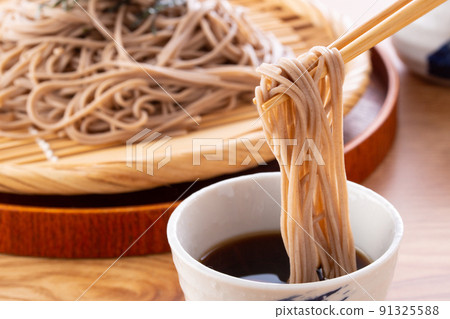 Eat buckwheat noodles Eat buckwheat noodles 91325588