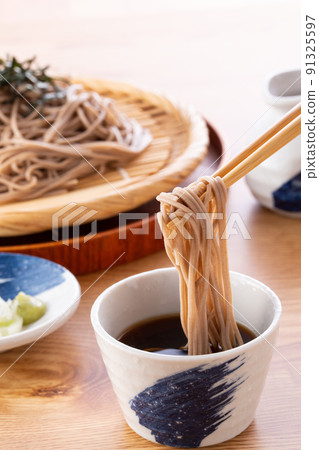 Eat buckwheat noodles Eat buckwheat noodles 91325597