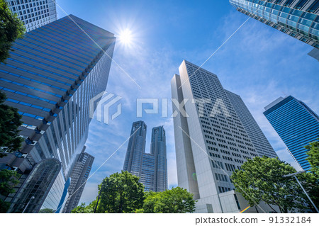 Tokyo cityscape in Japan 3 consecutive hot days, June, but Shinjuku subcenter like midsummer. Tokyo Metropolitan Government in the back = 27th 91332184