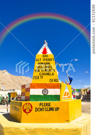 Beautiful Changla Pass in Upper Ladakh Region 91332686