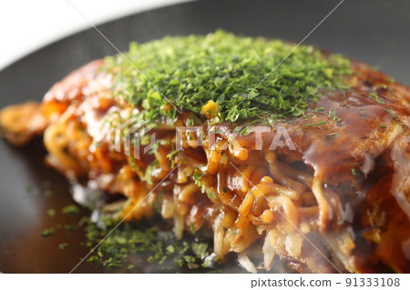 Japanese soul food Hiroshima style okonomiyaki 91333108