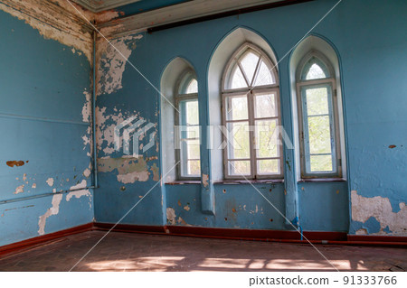Interior of old abandoned Sharovka palace, also known as Sugar Palace in Kharkov region, Ukraine Interior of old abandoned Sharovka palace, also known as Sugar Palace in Kharkov region, Ukraine 91333766