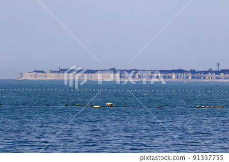 富山縣魚津海岸的夏日海市蜃樓 富山縣魚津海岸的夏日海市蜃樓 91337755