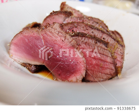 狩獵捕獲的烤鹿肉 91338675