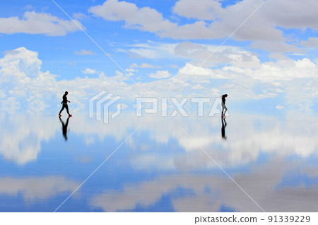 Uyuni salt lake   91339229