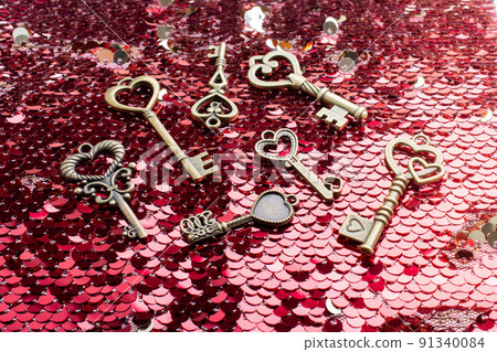 Retro style metal keys as love concept 91340084