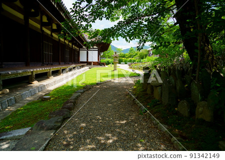 奈良町 / 元興寺 / 禪室門廊和石燈籠 91342149
