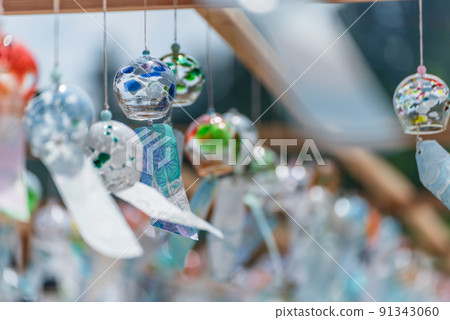 許多五顏六色的風鈴,群馬縣藤岡市 許多五顏六色的風鈴,群馬縣藤岡市 91343060