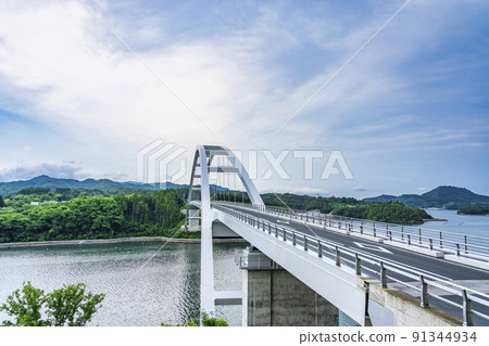 雨後的氣仙沼大島大橋 (Tsurukame Ohashi) 宮城縣氣仙沼市 91344934