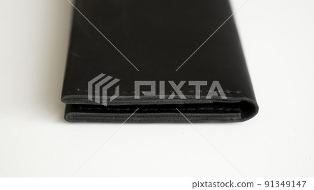 Men's black empty leather wallet with a zip and lots of pocket. Leather accessories. 91349147