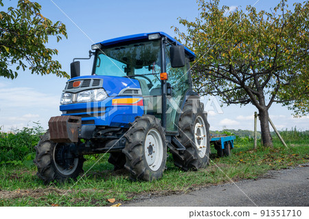 Agricultural tool tractor 91351710