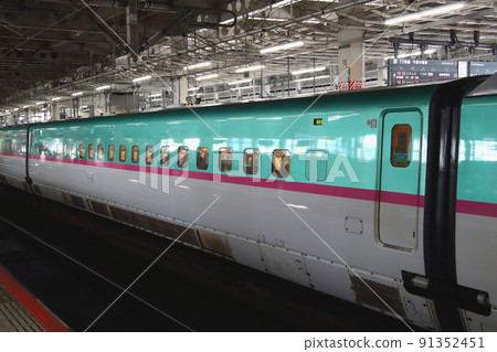 東北新幹線E5系列(8號車:新幹線辦公車) 東北新幹線E5系列(8號車:新幹線辦公車) 91352451