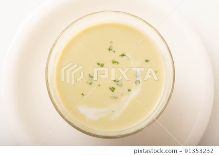 冷豌豆湯 冷豌豆湯 91353232