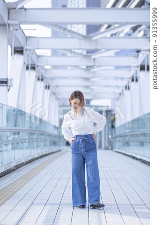 Women's portrait Women's portrait 91355999