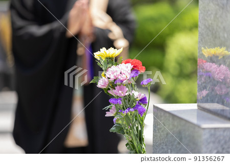 參觀墳墓 參觀墳墓 91356267