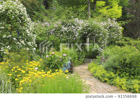 English Garden Barakura 91356698