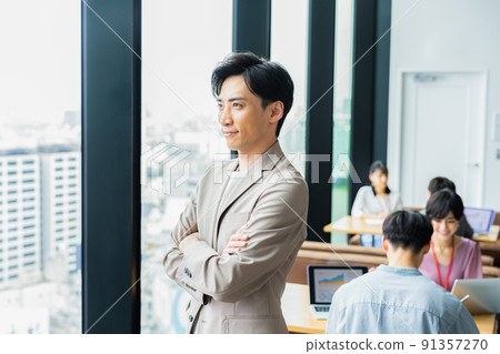 Businessman Businessman 91357270