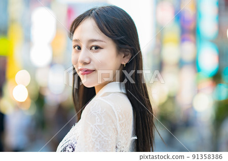 市中心的肖像 市中心的肖像 91358386