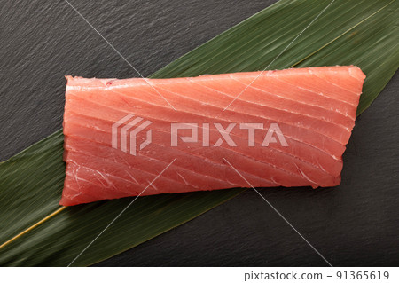 <<宮城縣製造>>生藍鰭金槍魚中肥金槍魚 <<宮城縣製造>>生藍鰭金槍魚中肥金槍魚 91365619