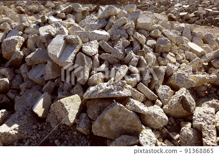 Rubble (also for earthquake and demolition work) Rubble (also for earthquake and demolition work) 91368865
