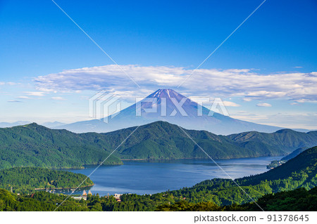 《Kanagawa Prefecture》 From Hakone, Mt. Fuji after the end of the rainy season 91378645