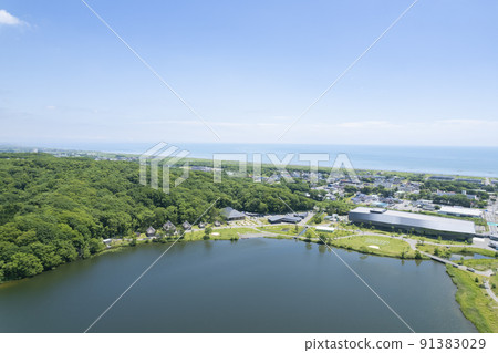 Upopoi seen from the sky above Lake Poroto (aerial view) Upopoi seen from the sky above Lake Poroto (aerial view) 91383029