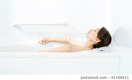 Bath bath time bath beauty 91386611