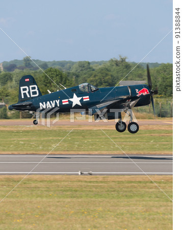 Vought F4U-4 Corsair carrier-capable fighter takeoff 91388844