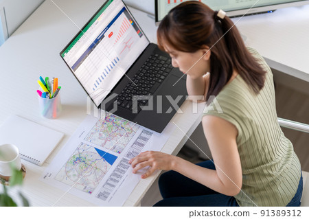 Young female engineer market research trade area analysis marketing research Young female engineer market research trade area analysis marketing research 91389312